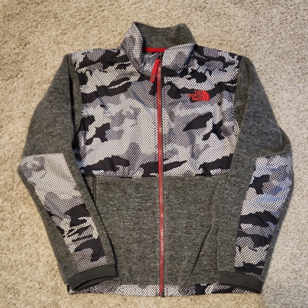 The North Face Gray and Red Camo Jacket,Boys Size L(14/16)